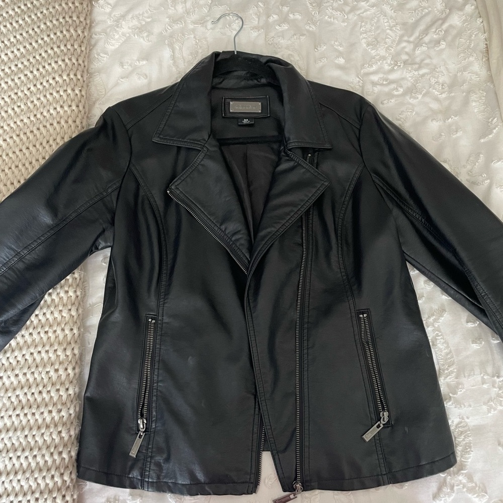 Leather Jacket (M)